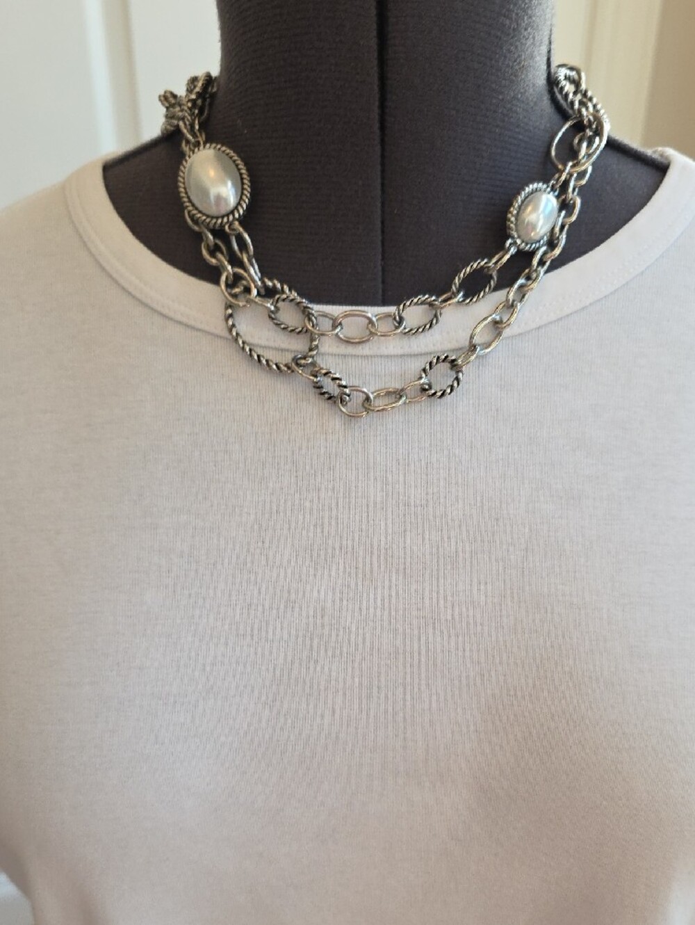 Premier Designs Silver-Tone Faux Pearl Cabachon Link Grannycore Necklace - Picture 4 of 6